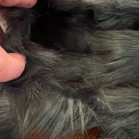 Faux Fur Hooded Scarf w/ Hand Pockets Adrienne Landau EC - Picture 13 of 16